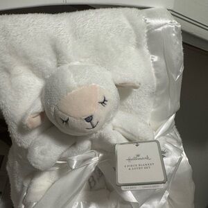 Hallmark Plush Lamb Blanket Set - White and Cream